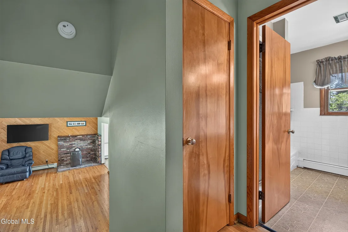 Photo of 137 Mammoth Spring Road