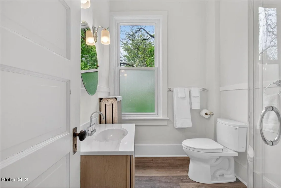Photo of 121 Maple Avenue