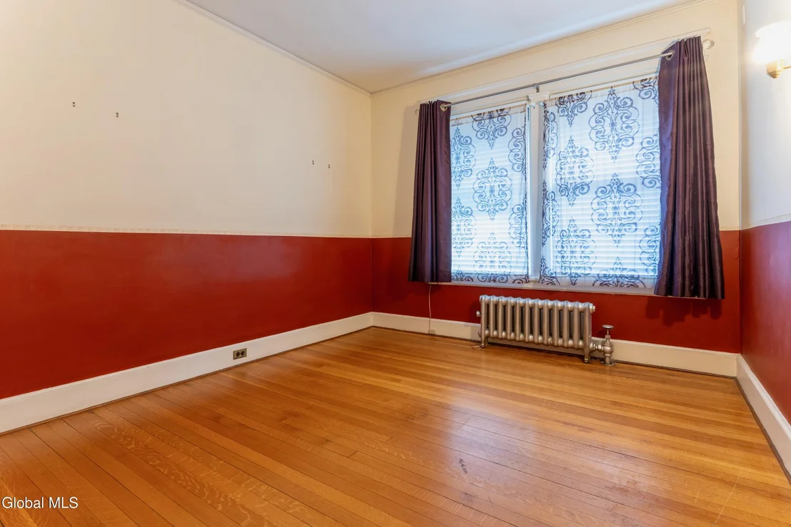 Photo of 6 Morris Avenue