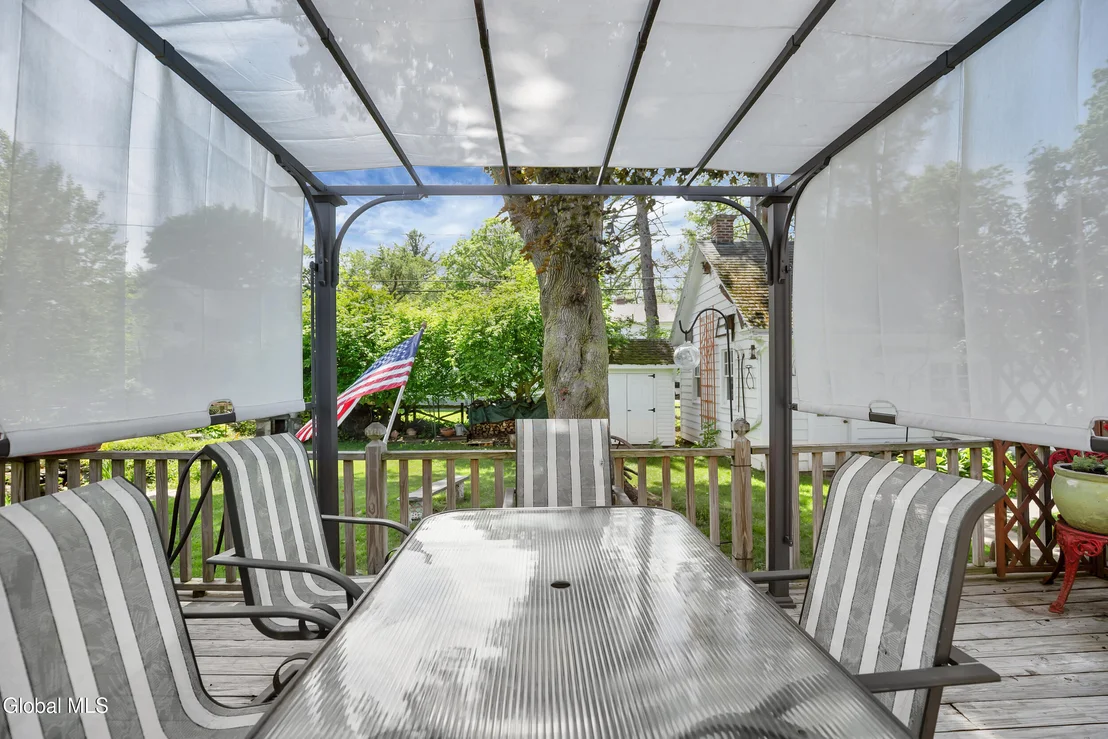 Photo of 723 Sanders Avenue