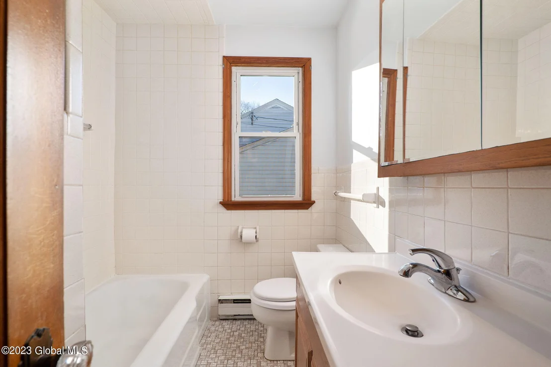 Photo of 41 Bayberry Road
