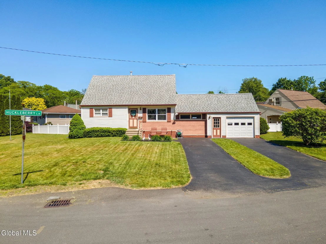 Photo of 10 Tanglewood Road