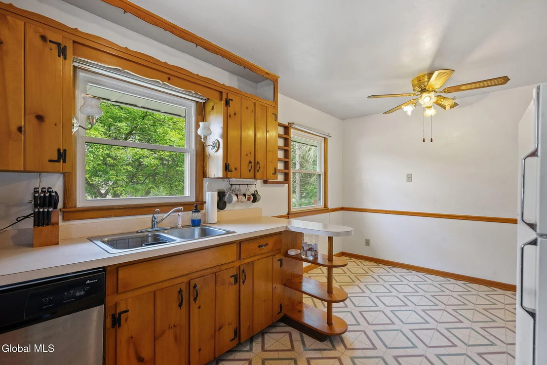 Photo of 2303 Balltown Road