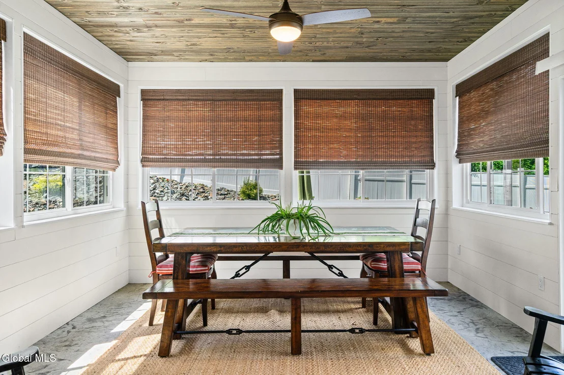 Photo of 1 Londonderry Way