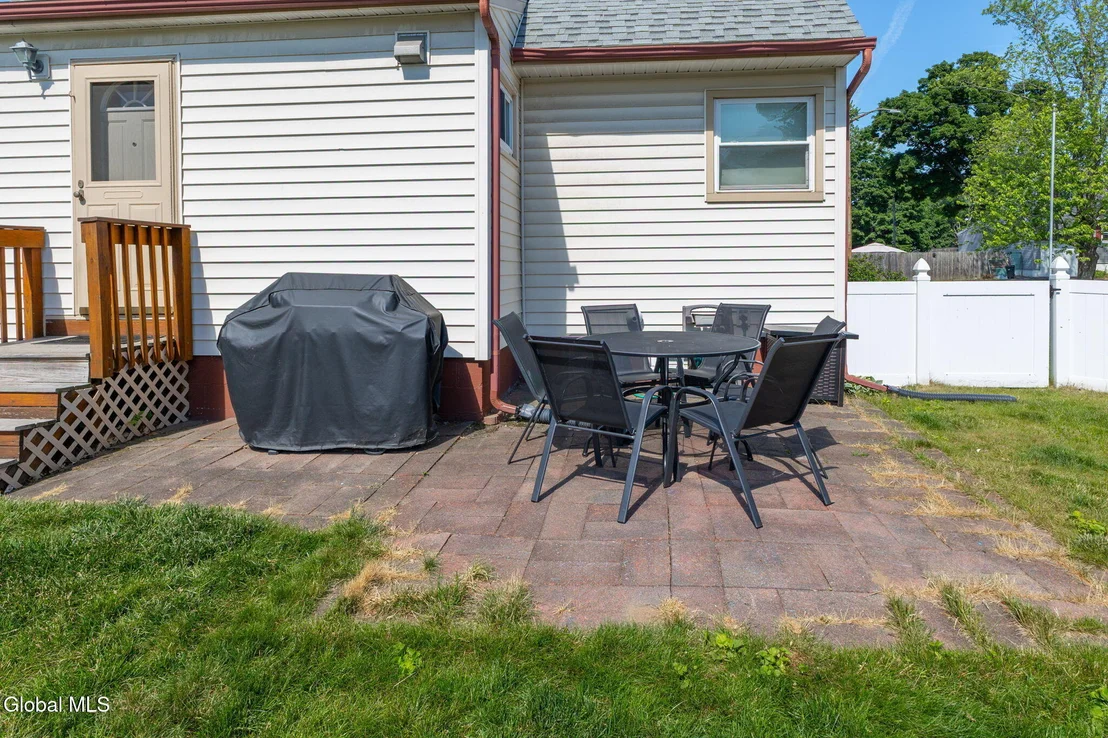 Photo of 10 Tanglewood Road
