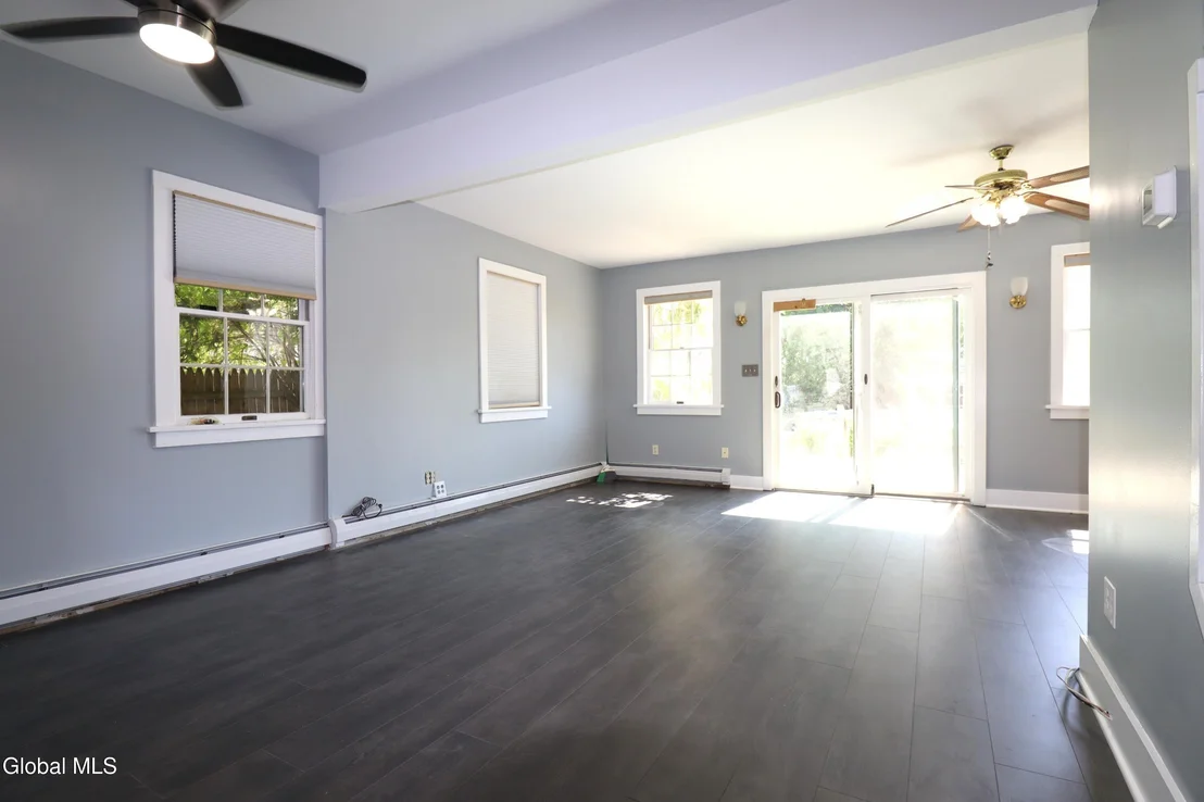 Photo of 417 Eleanor Street