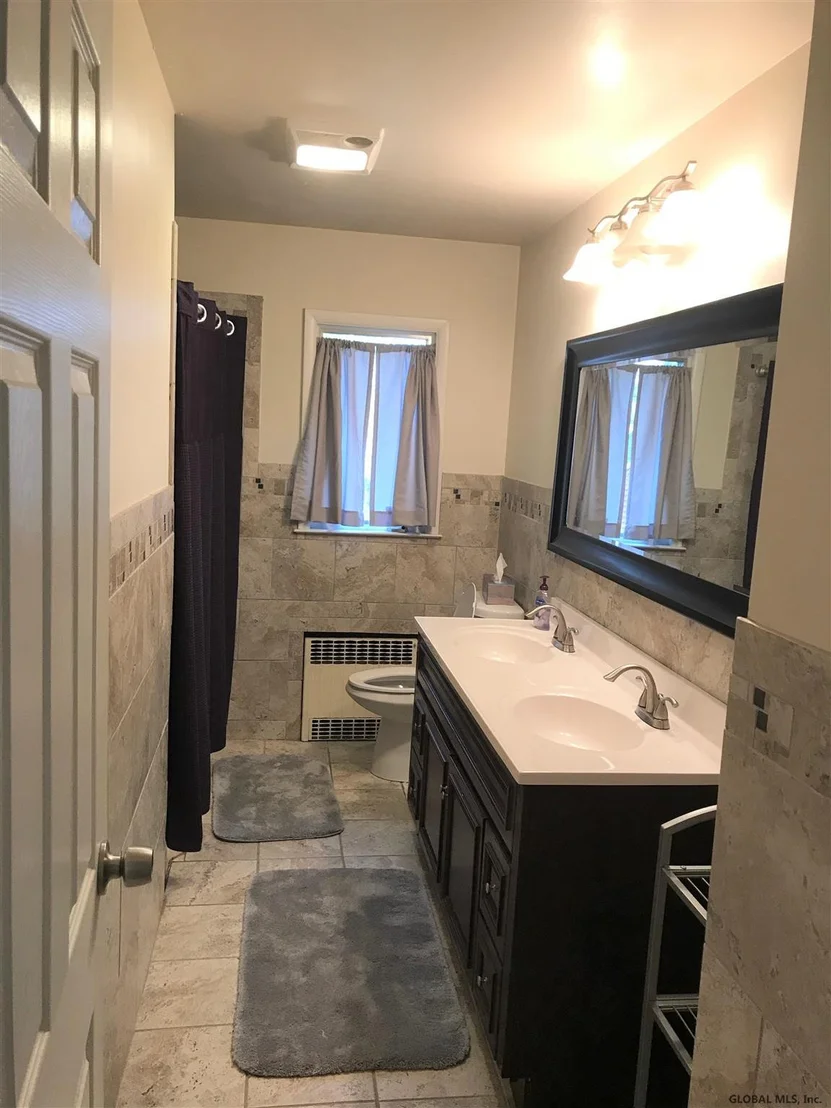 Photo of 120 SHAKER Road