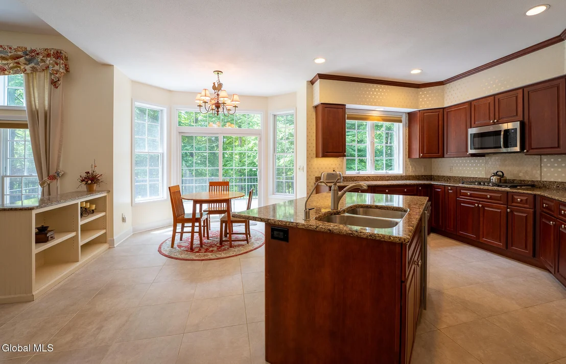 Photo of 10 Whitestone Way