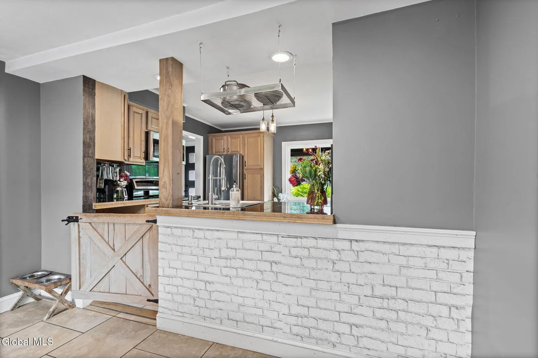 Photo of 1048 Spry Lane