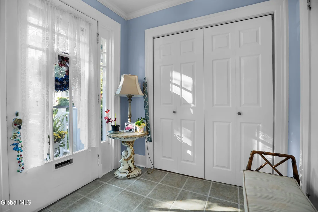 Photo of 820 Central Parkway