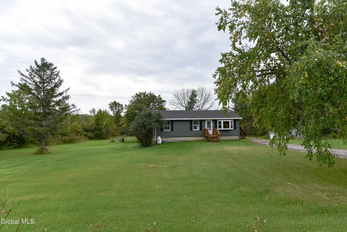 Photo of 455 Middle Road