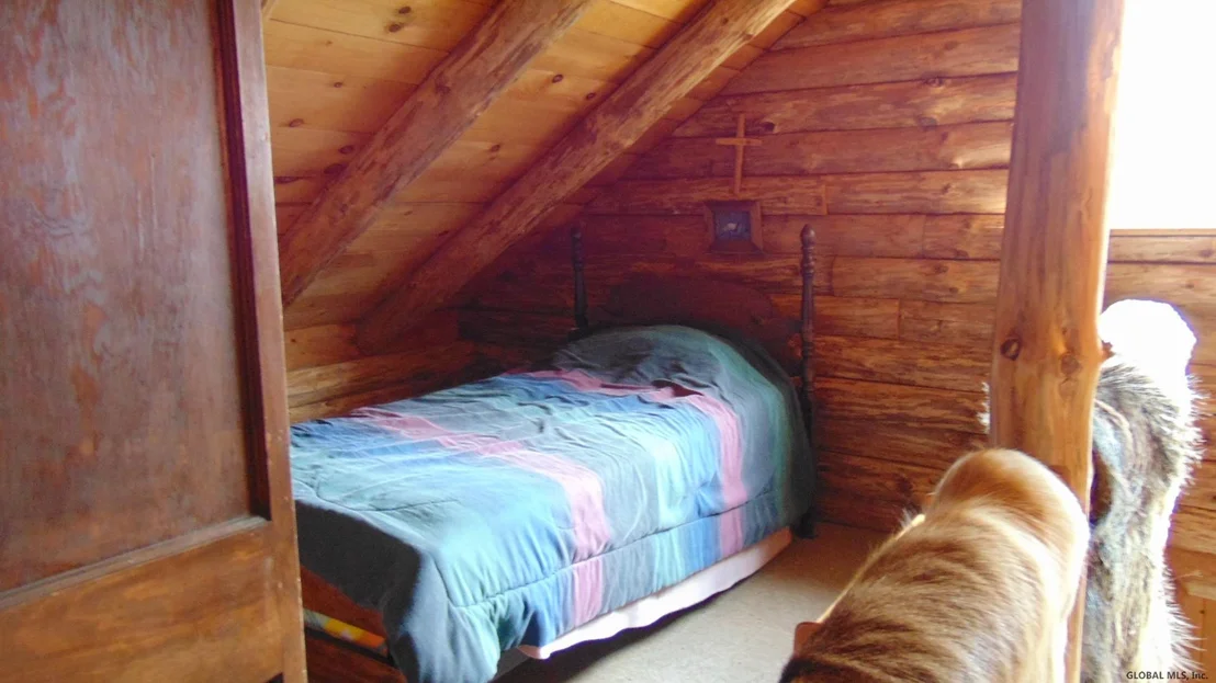 Photo of 889 KEYSERKILL Road
