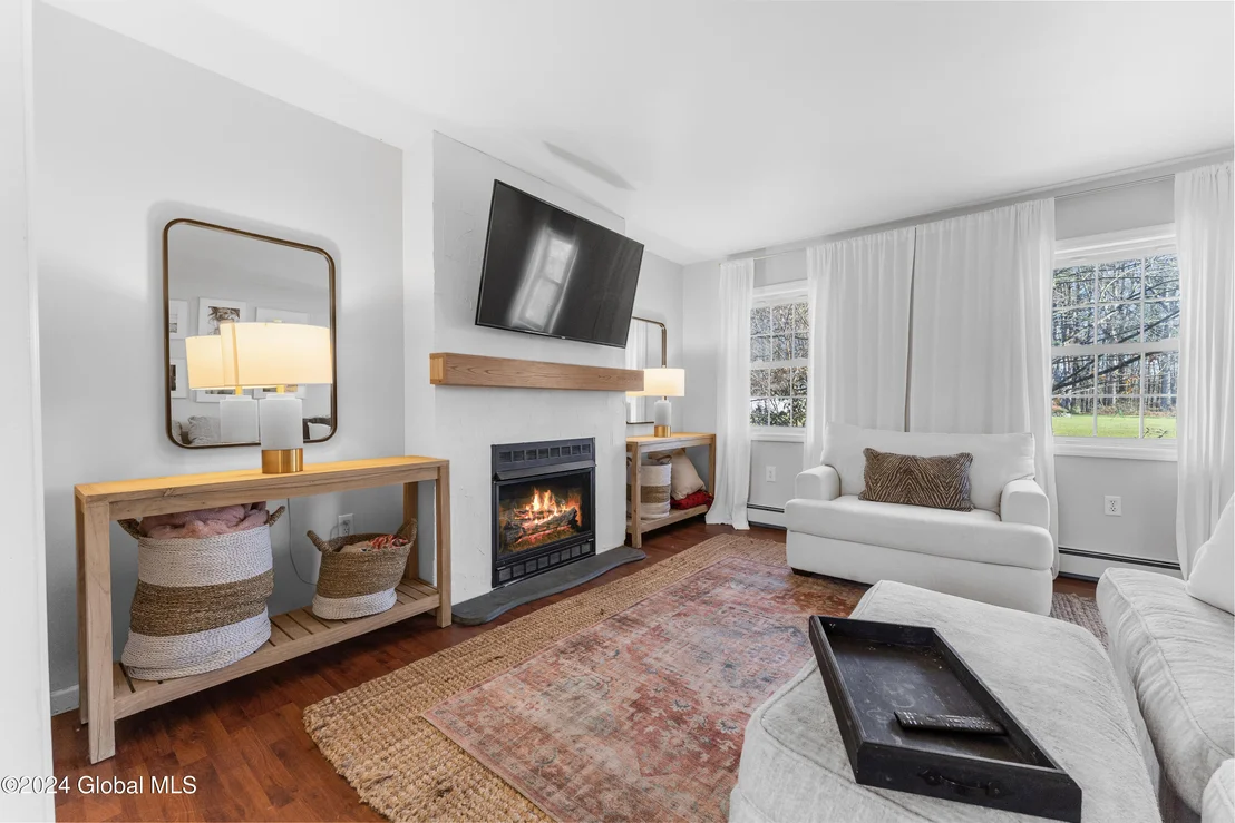 Photo of 21 Grey Fox Drive