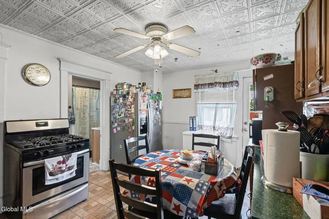 Photo of 446 7th Avenue
