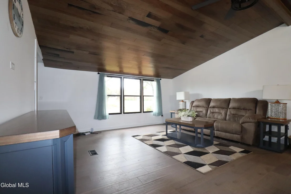 Photo of 48 Comstock Road