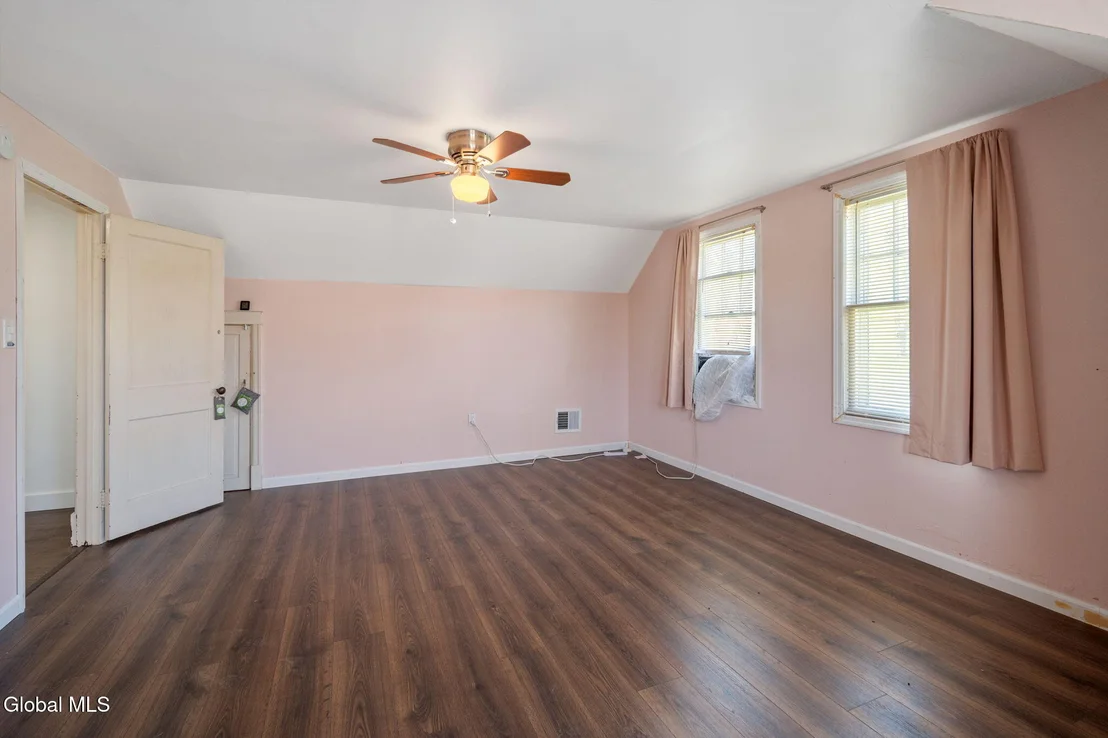 Photo of 137 Washington Avenue