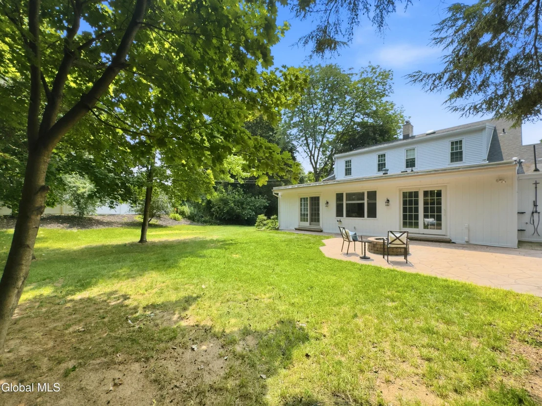 Photo of 5 Beaver Pond Road