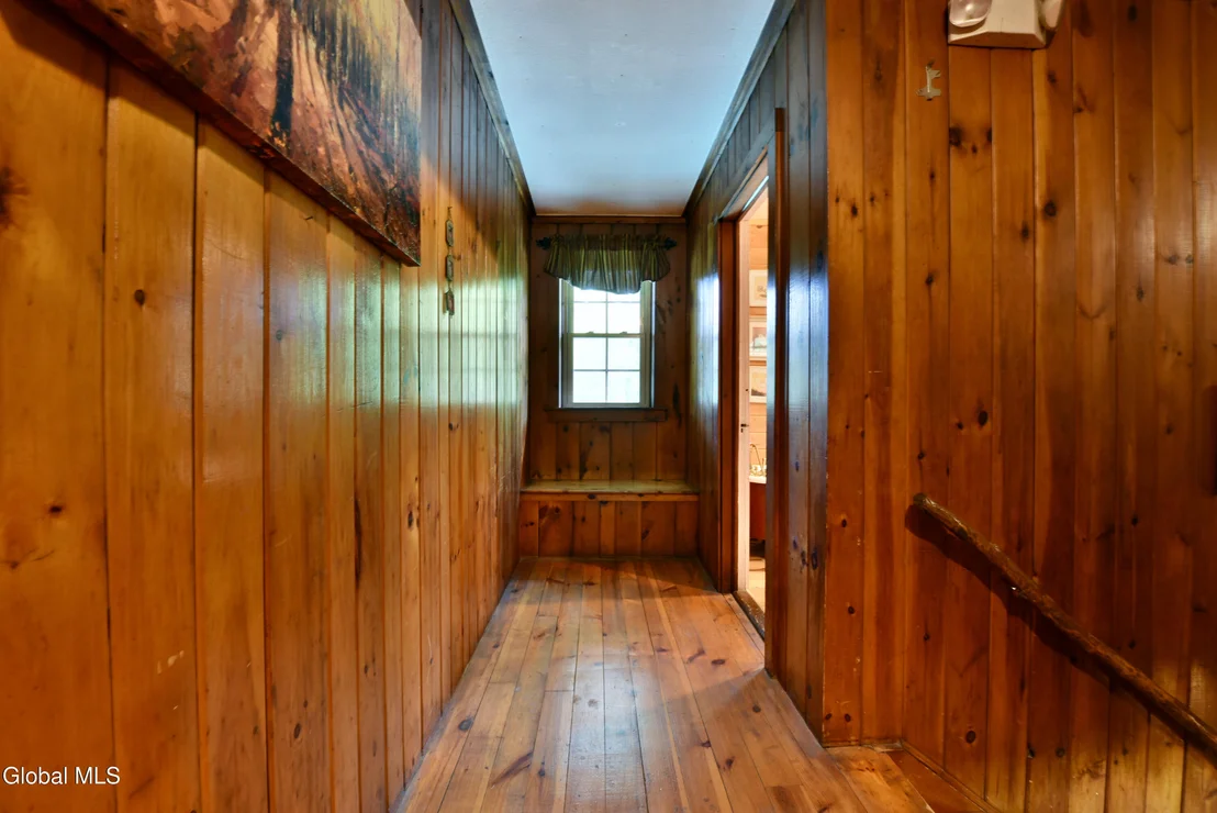 Photo of 746 Howe Road
