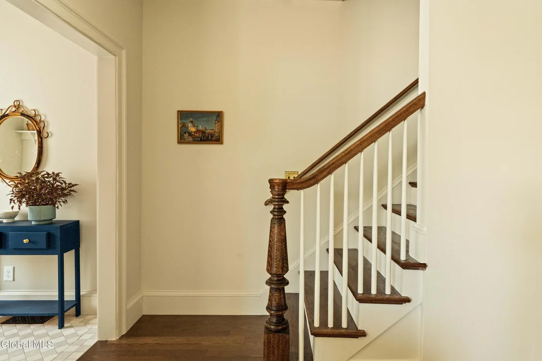 Photo of 309 State Street