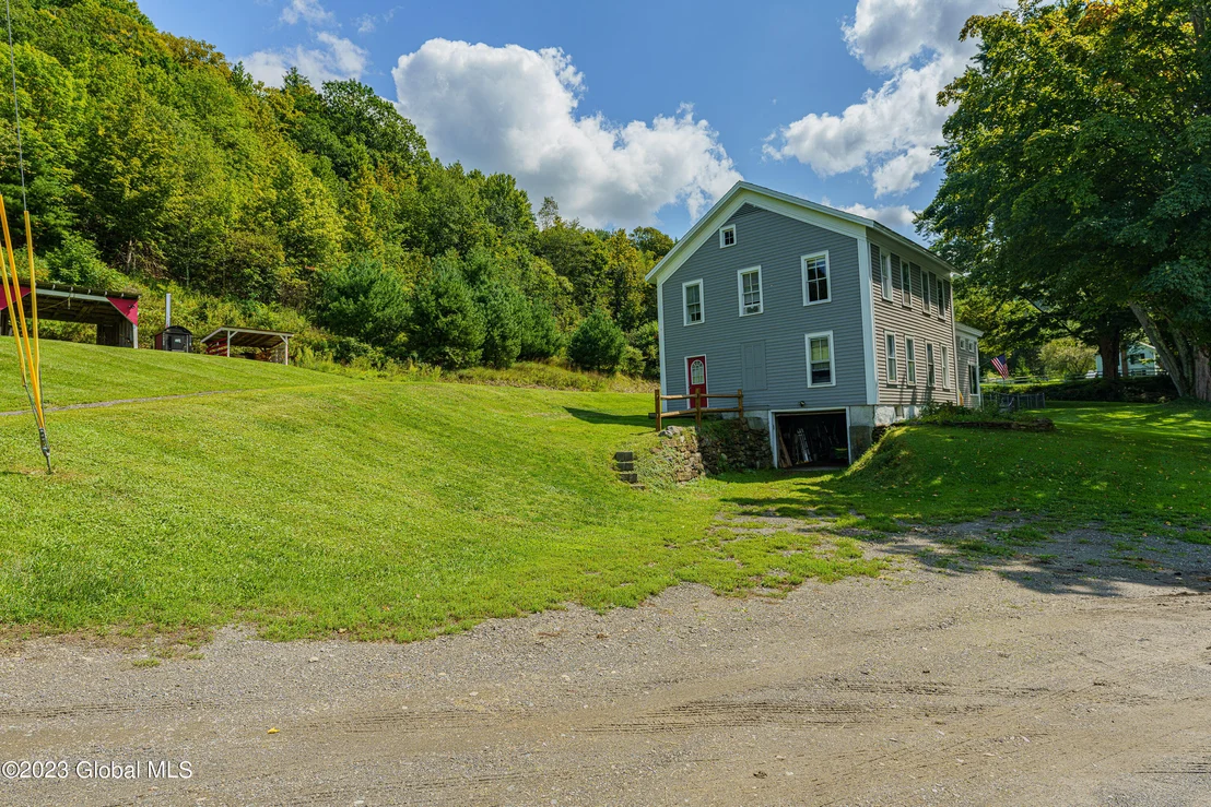 Photo of 1084 County Route 30