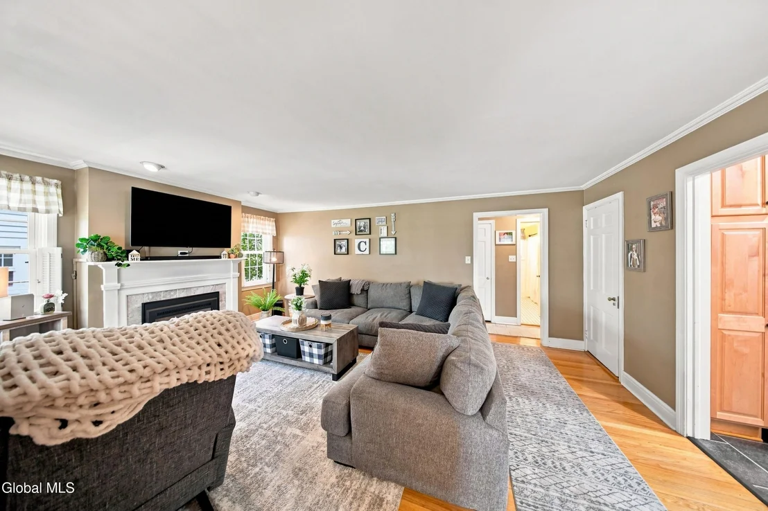 Photo of 2313 Barcelona Road