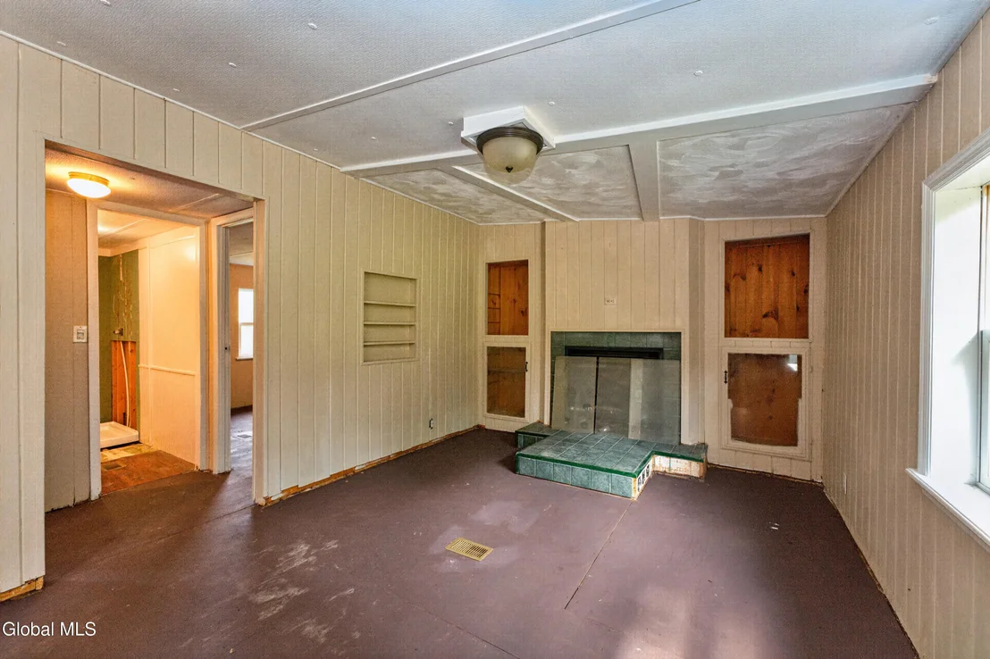 Photo of 683 Knickerbocker Road