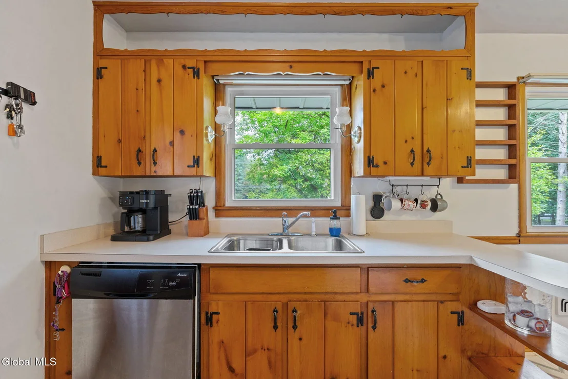 Photo of 2303 Balltown Road