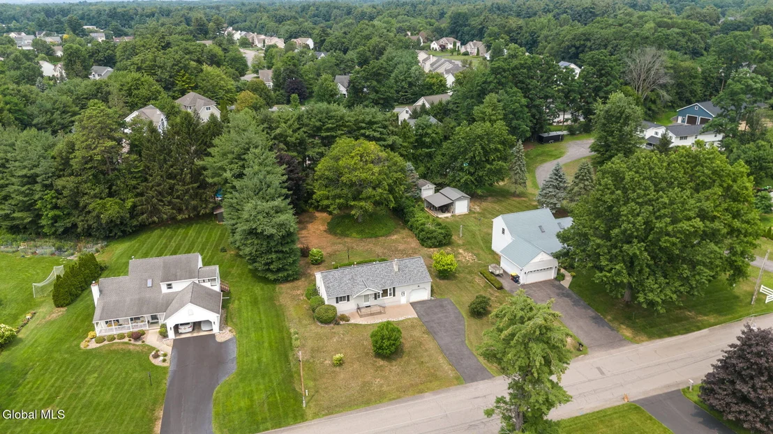 Photo of 2019 Debutante Manor