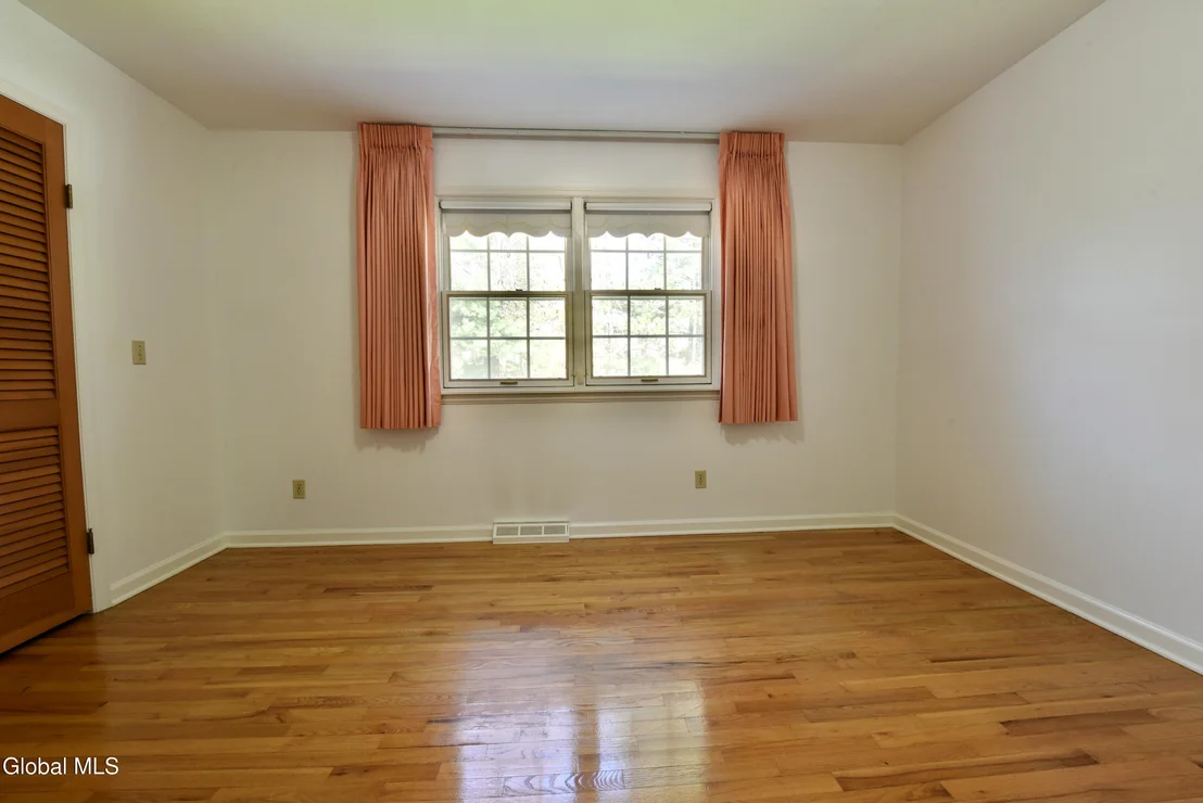 Photo of 1205 Viewmont Drive