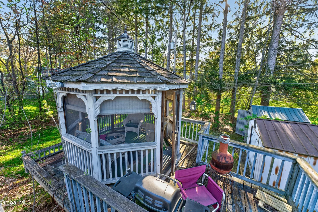 Photo of 1450 Baker Avenue