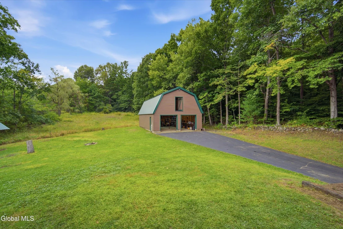 Photo of 1108 North Road