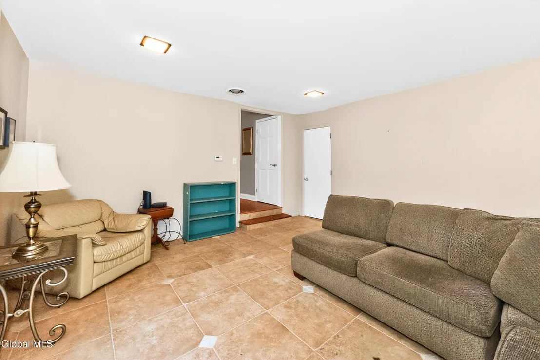 Photo of 7 N Maple Lane