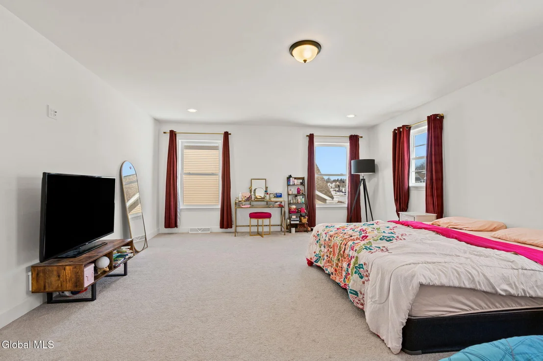 Photo of 21 Bergen Place