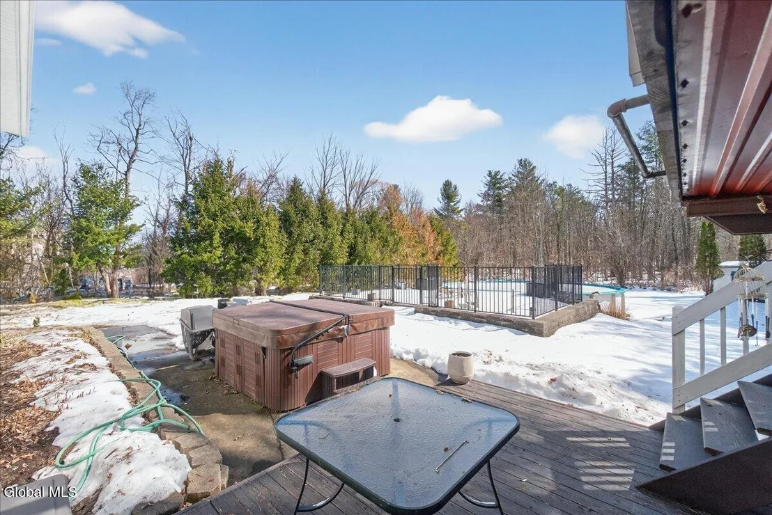Photo of 221 Droms Road