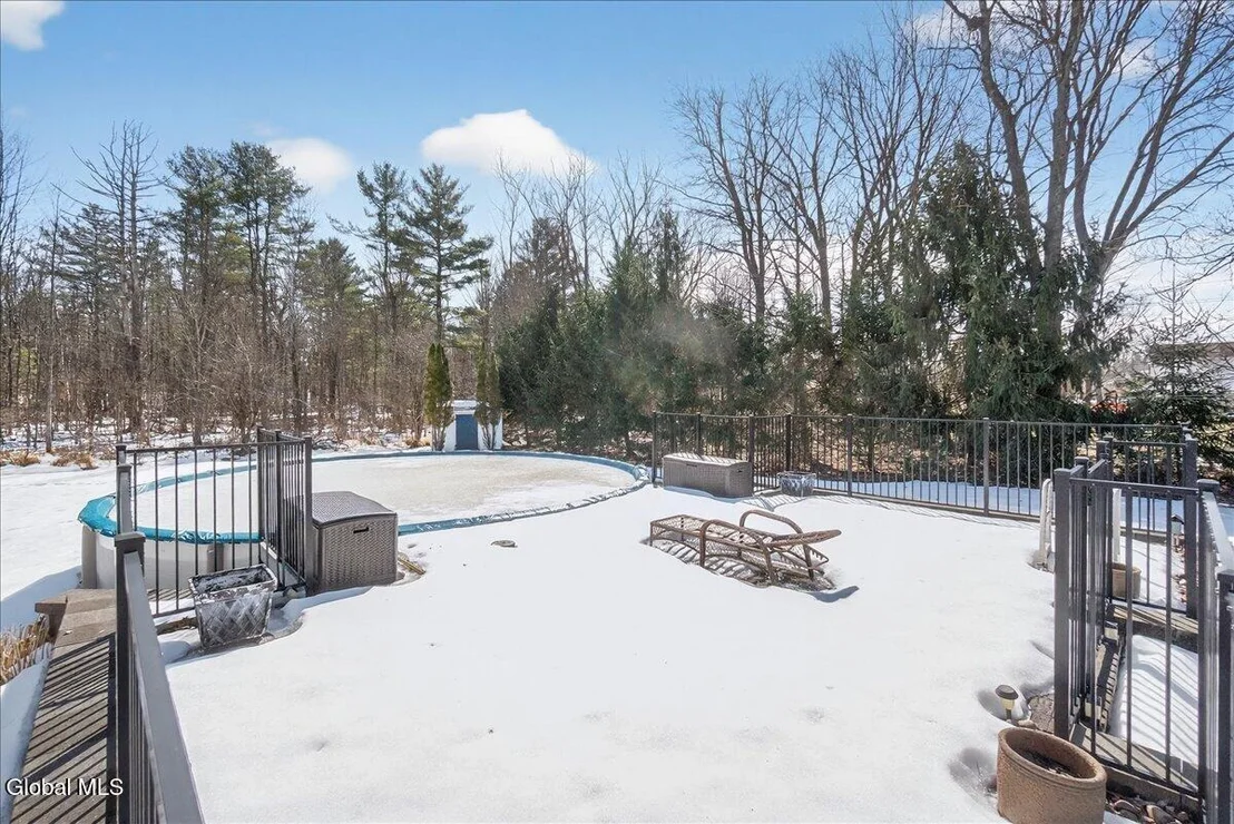 Photo of 221 Droms Road