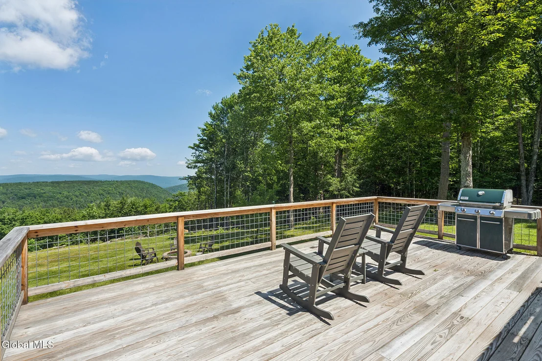 Photo of 375 Becker Road