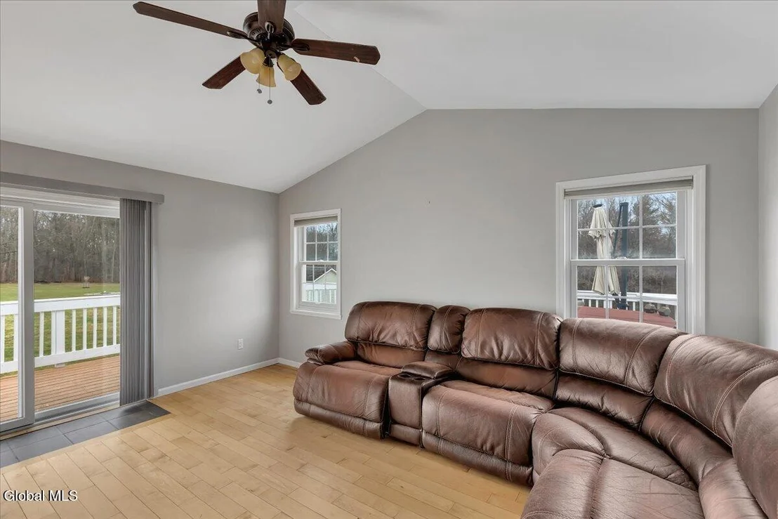 Photo of 128 Horizon Boulevard