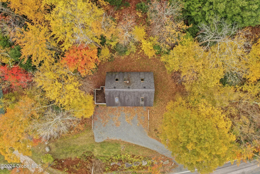 Photo of 680 Taborton Road