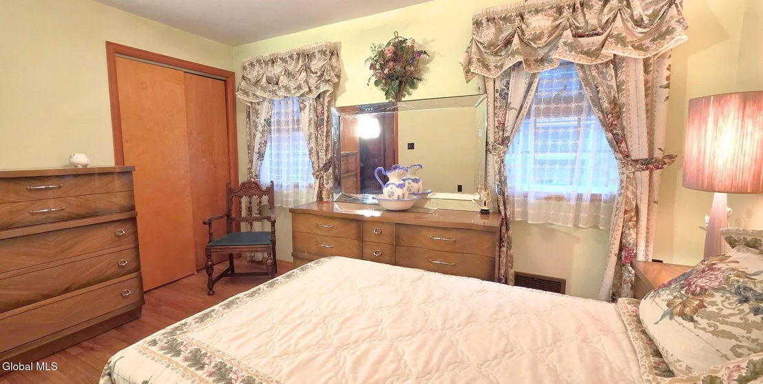 Photo of 184 Cloos Road