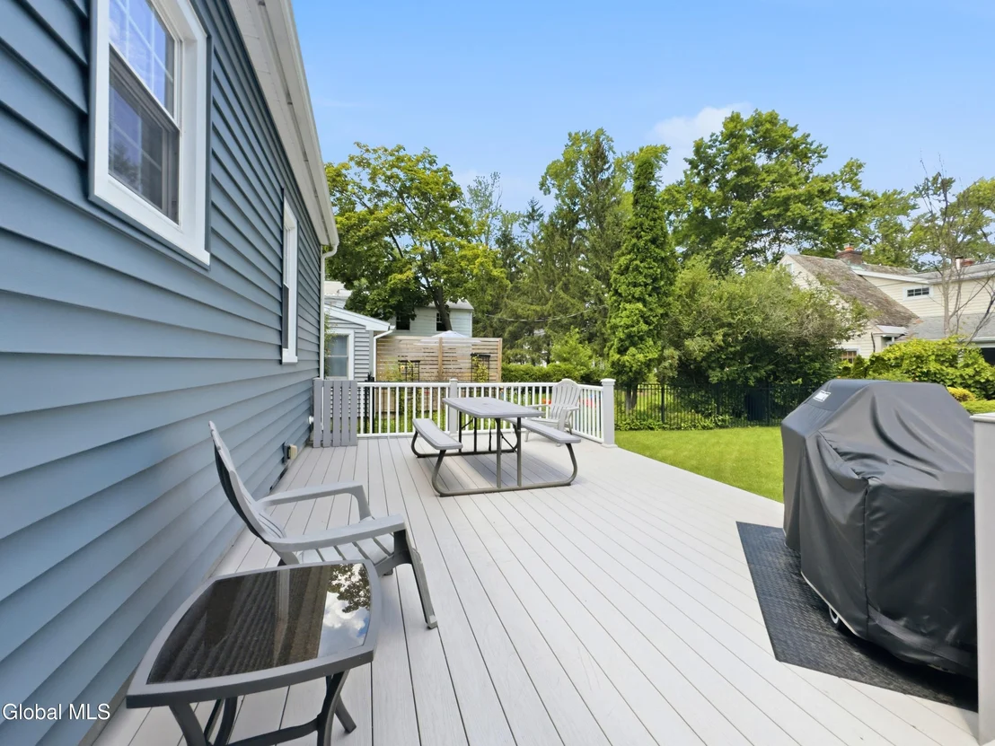 Photo of 2313 Barcelona Road