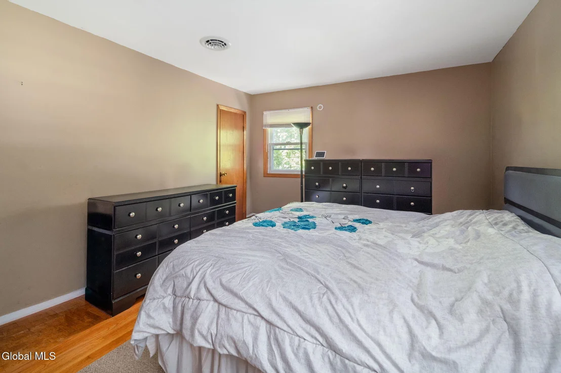 Photo of 1358 Maple Hill Road