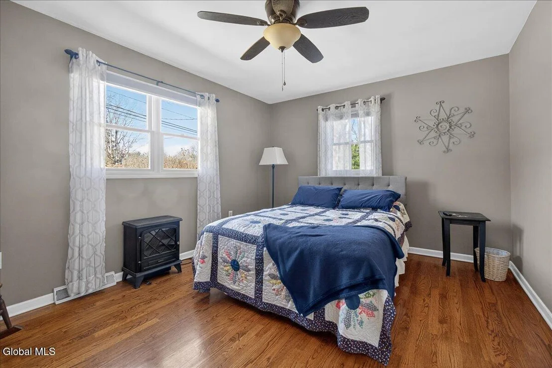 Photo of 221 Droms Road
