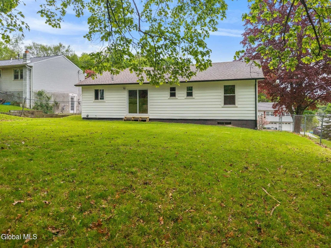 Photo of 34 Wolfert Avenue