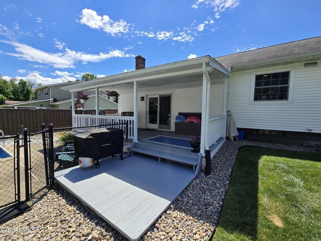 Photo of 1016 Gates Drive