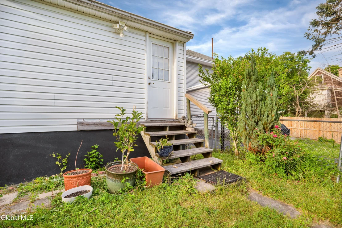 Photo of 1322 Alden Place