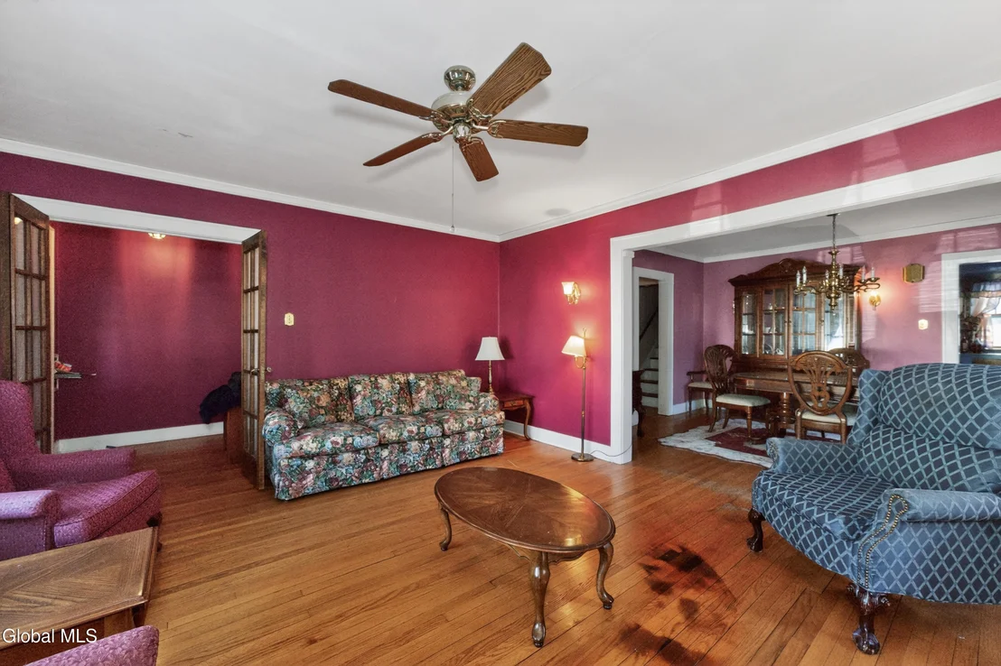 Photo of 1450 Baker Avenue