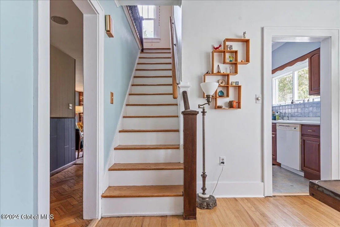 Photo of 1102 Baker Avenue