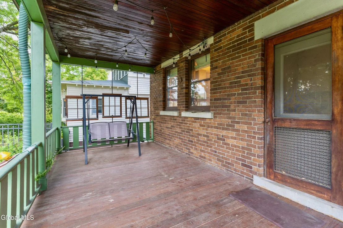 Photo of 6 Morris Avenue