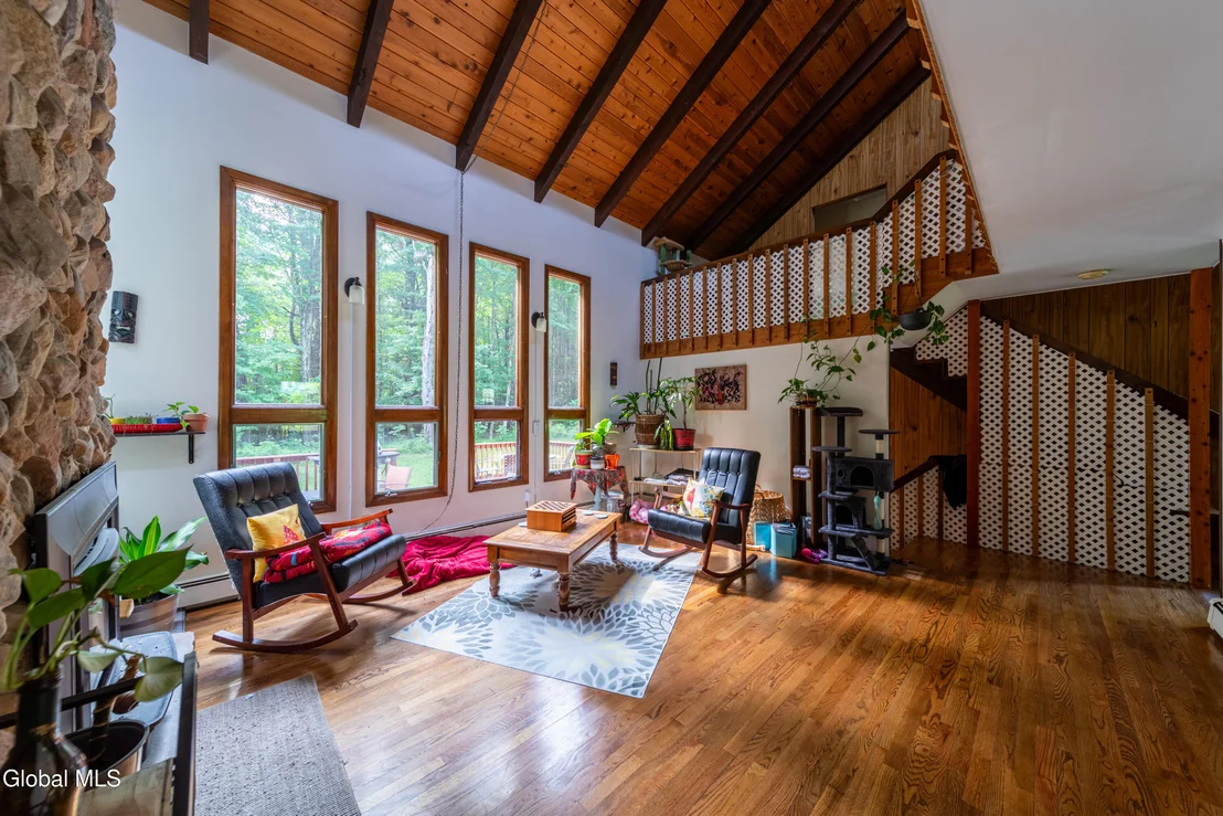 Photo of 588 Bagdad Road