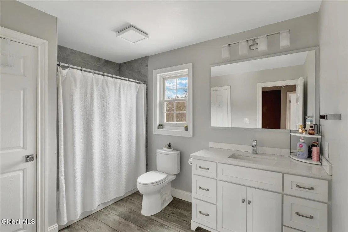 Photo of 128 Horizon Boulevard